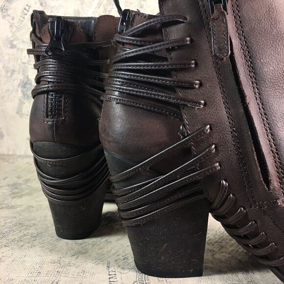 Dolce Vita Harvie Ankle bootie - Picture 13 of 15
